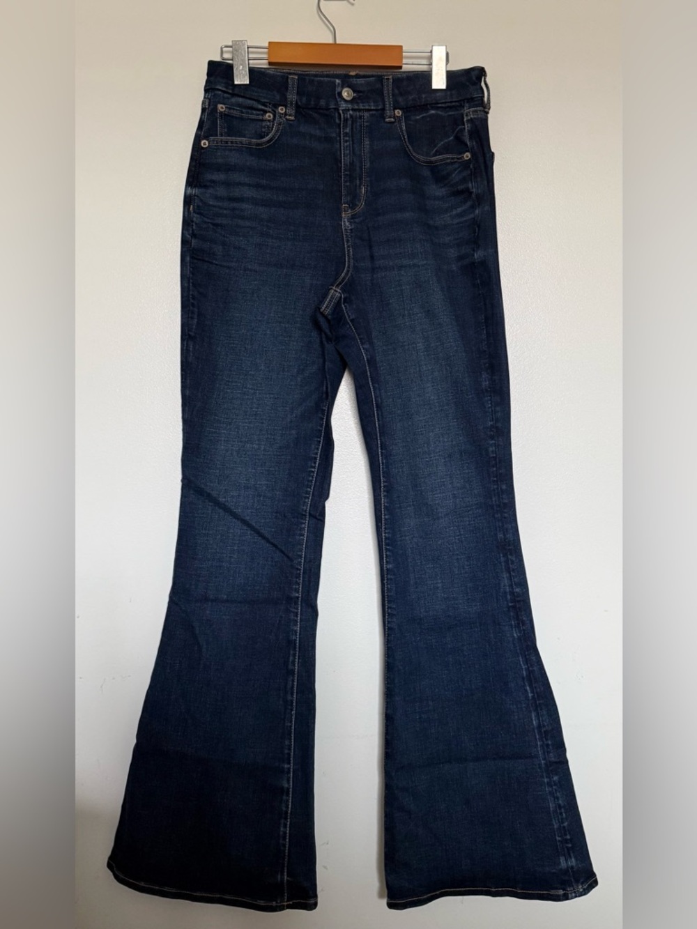 American Eagle Curvy Super High-Rise Flare Jeans - Dark Blue